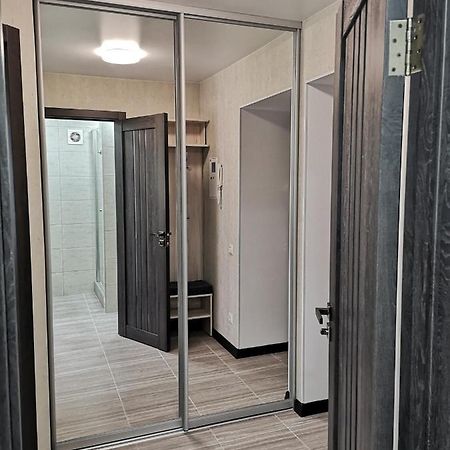 Новая Квартира На Пр. Соборном Возле Зну Zaporizhia Exterior photo